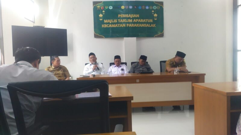 Koramil 2206/Parakansalak Bangun Sinergitas Lewat Pembubaran Panitia PHBN dan Pembentukan Ketua Panitia HUT Santri Nasional 2025 6