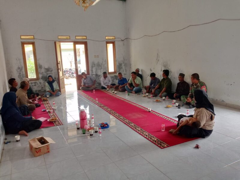 Babinsa Koramil 2204/Cikidang Hadiri Musyawarah Dusun di Desa Cikiray 5