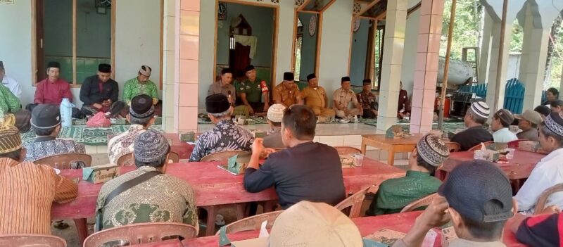 Babinsa Koramil 2215/Ciemas Hadiri Undangan Peringatan Maulid Nabi Muhammad SAW 1