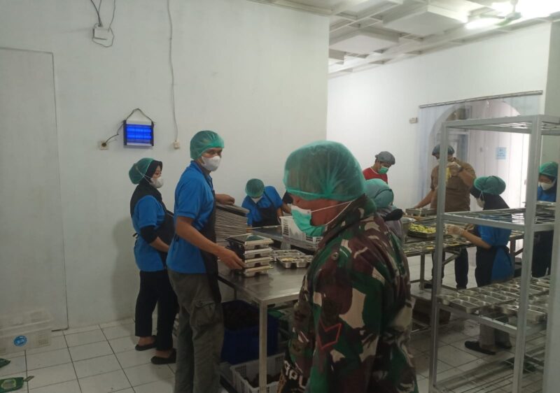 Bamintuud Koramil 2206/Parakansalak Laksanakan Pengecekan Dapur SPPG di Desa Bojonglongok