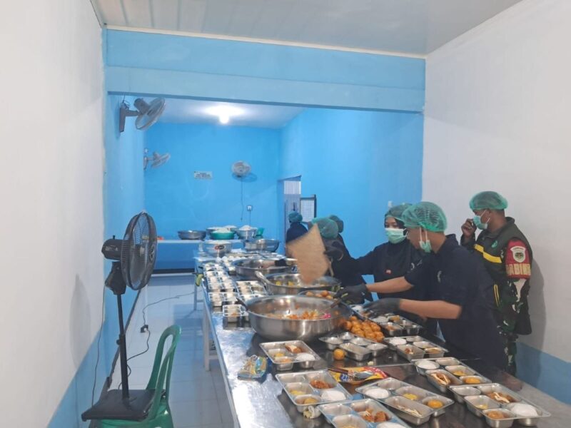 Babinsa Koramil 2207/Jampangtengah Laksanakan Pengecekan Persiapan Pendistribusian Makan Bergizi Gratis 8
