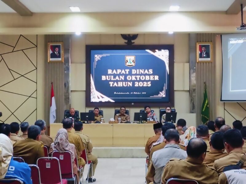 DANDIM 0622/KAB. SUKABUMI HADIRI RAPAT DINAS 6