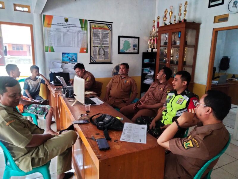 Danramil 2214/Surade Ikuti Vicon Percepatan Pembangunan KDKMP Bersama Para Kepala Desa 10