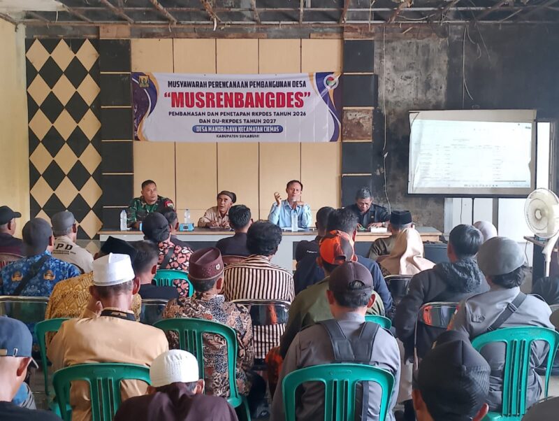 Babinsa Koramil 2215/Ciemas Hadiri MUSRENBANGDES Desa Mandrajaya 2