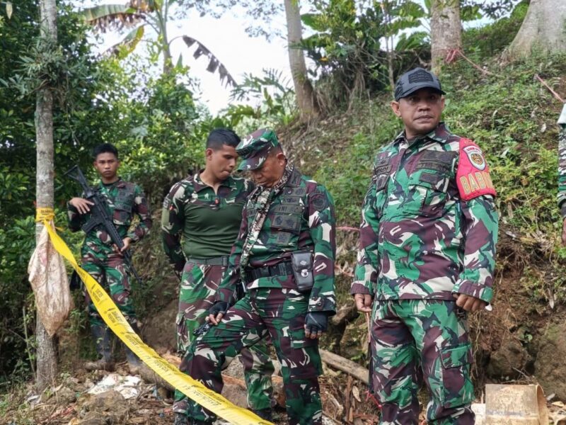 Babinsa Koramil 2201/Cisolok Dampingi Asops Kodam III/Siliwangi dalam Razia Penertiban Tambang Liar 9