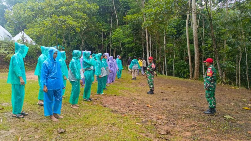 Anggota Koramil 2204/Cikidang Laksanakan Apgreding Santri Tahfidz Green Lido (PTGL) di Perkemahan Bravo 7