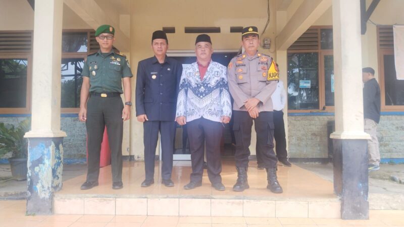 Danramil 2201/Cisolok Hadiri Peringatan HUT ke-80 PGRI dan Hari Guru Nasional Tingkat Kecamatan Cikakak 2