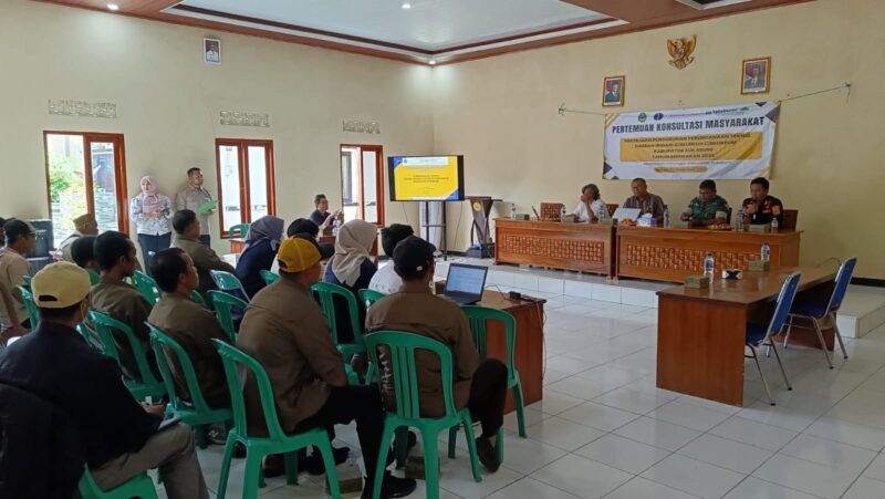 Babinsa Koramil 2213/Jampang Kulon Hadiri Pertemuan Konsultasi Masyarakat Kecamatan Cimanggu 6