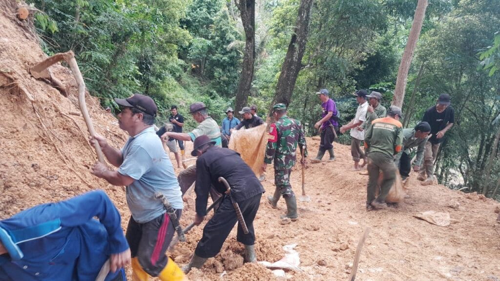 Galeri Kodim 180 Galeri Kodim 179