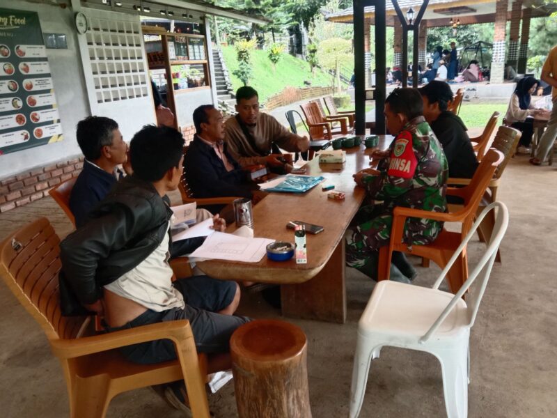 Babinsa Koramil 2206/Parakansalak Gelar Musyawarah Bersama Penggarap Lahan KDKMP 8