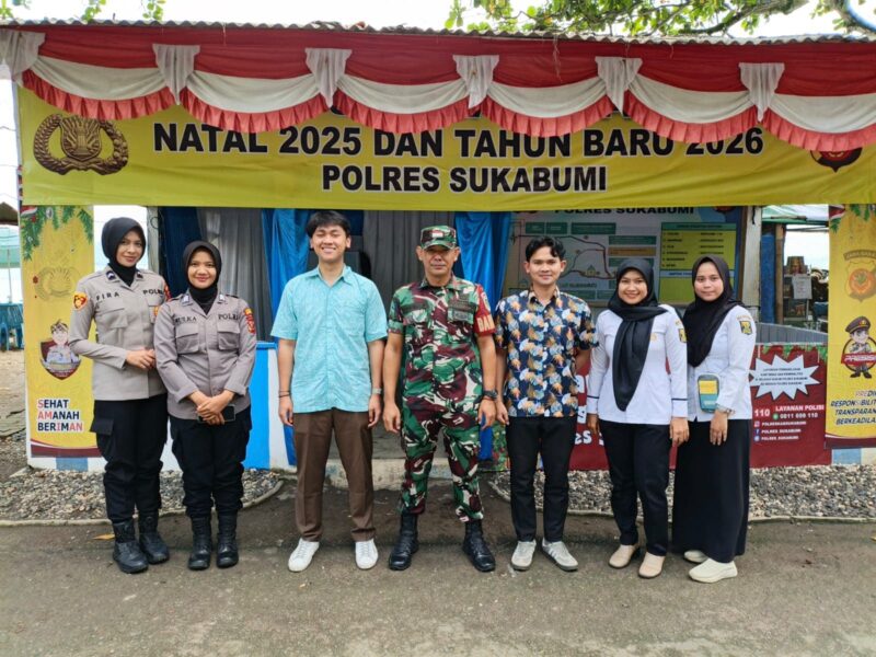 Babinsa Koramil 2201/Cisolok Laksanakan Pengamanan Pos Nataru di Karanghawu