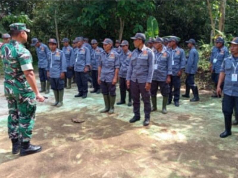 Babinsa Koramil 2211/Sagaranten Laksanakan Pelatihan dan Pembinaan Satuan Linmas 1 Babinsa Koramil 2211/Sagaranten Laksanakan Pelatihan dan Pembinaan Satuan Linmas