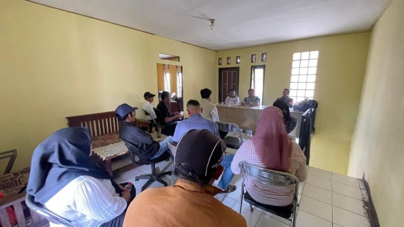 Babinsa Koramil 2208/Nyalindung Hadiri Musyawarah Bersama Pengurus KDKMP Desa Cijangkar 5