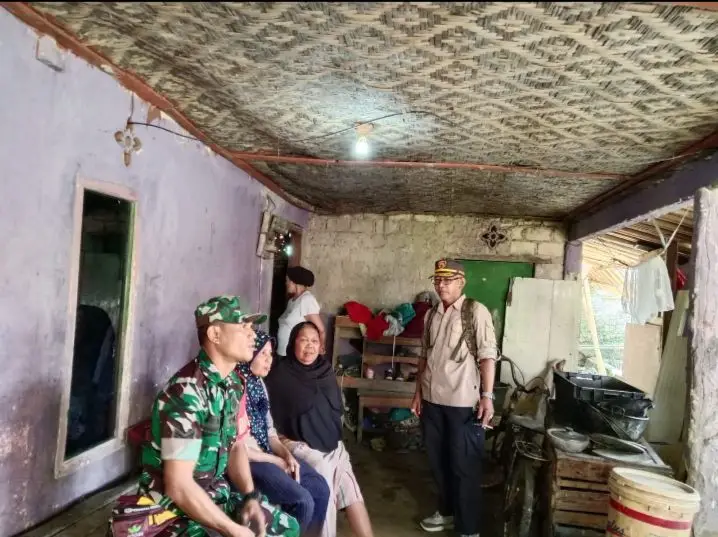 Babinsa Koramil 2206/Parakansalak Giat Komsos Bersama Masyarakat 2