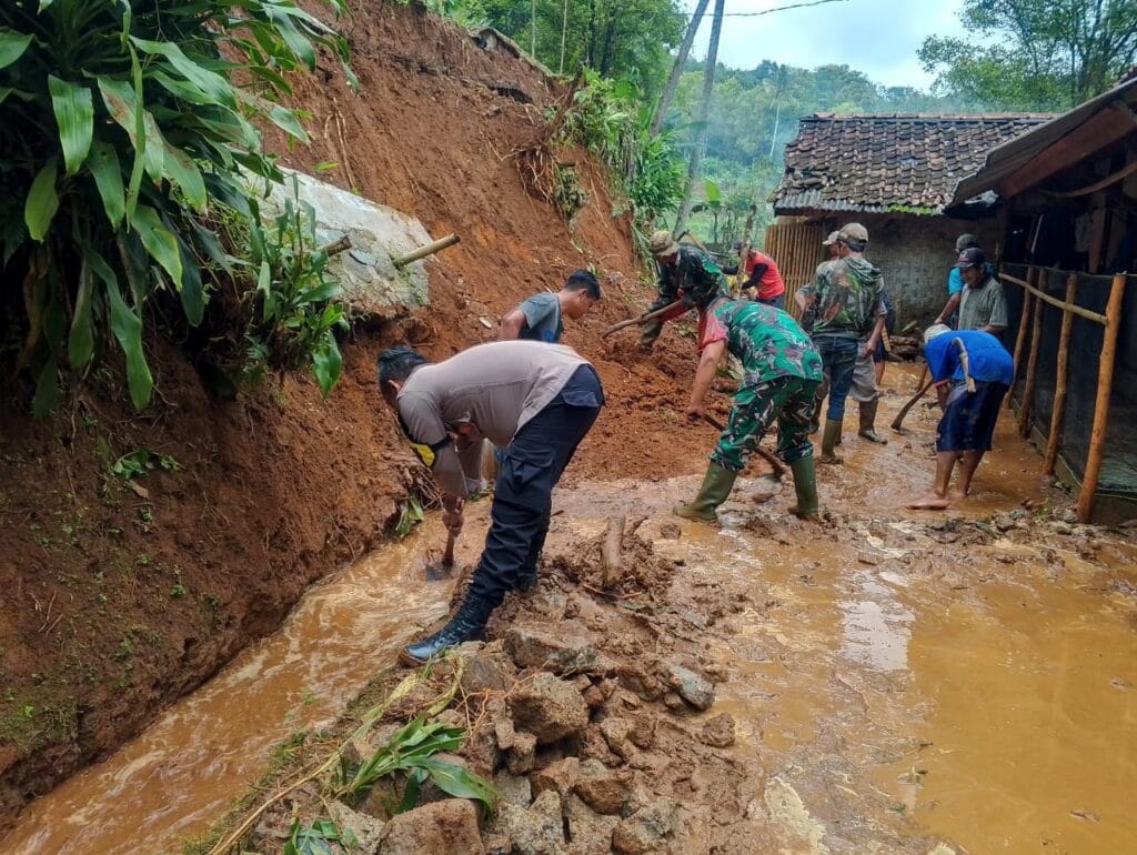 Galeri Kodim 2 Galeri Kodim 1