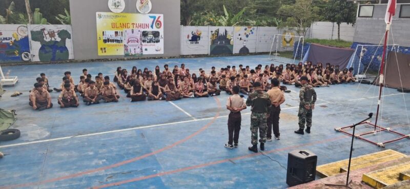 Babinsa Koramil 2207/Jampang Tengah Berikan Materi Wasbang dan Permainan Edukasi di SMP Mardiyuana