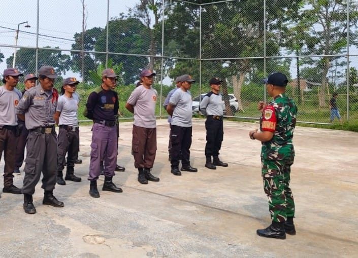 Babinsa Laksanakan Pembinaan Linmas 2