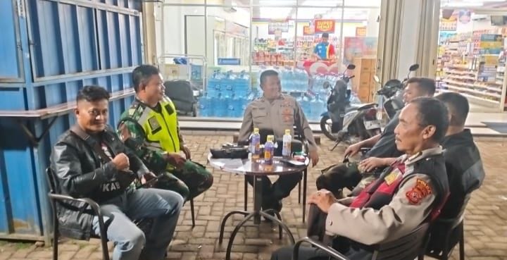 Babinsa Koramil 2210/Pabuaran Laksanakan Pengamanan Tahun Baru 2026 1 Babinsa Koramil 2210/Pabuaran Laksanakan Pengamanan Tahun Baru 2026