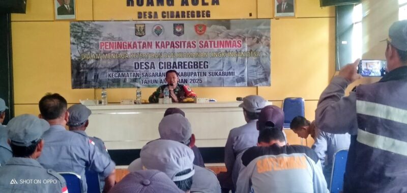 Babinsa Berikan Materi Peningkatan Kapasitas Linmas 1