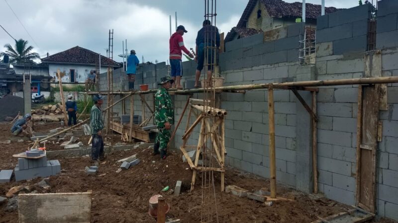 Babinsa Koramil 2206/Parakansalak Laksanakan Pendampingan Pembangunan KDKMP