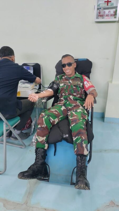 Babinsa Koramil 2213/Jampangkulon Ikut Sukseskan Kegiatan Donor Darah di RSUD Jampangkulon 1