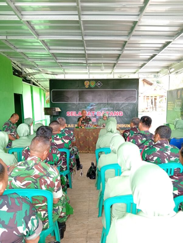 Anggota Koramil 2208/Nyalindung Terima Kunjungan Kerja Dandim 0622/Kab. Sukabumi 1