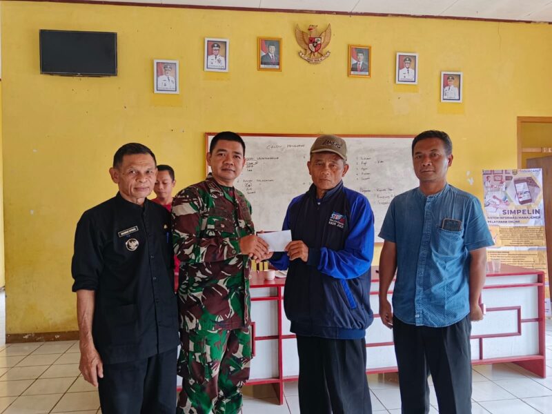 Group of people in a meeting.