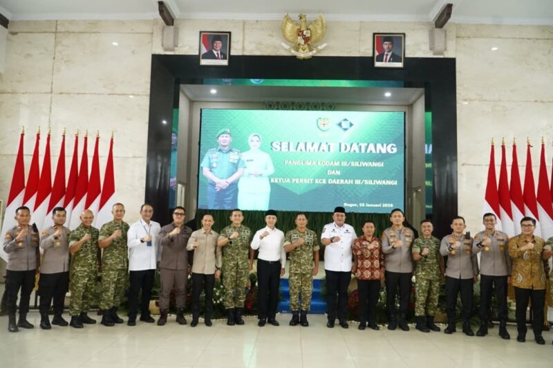 Dandim 0622/Kabupaten Sukabumi Hadiri Kunjungan Kerja Pangdam III/Siliwangi di Makorem 061/SK 1