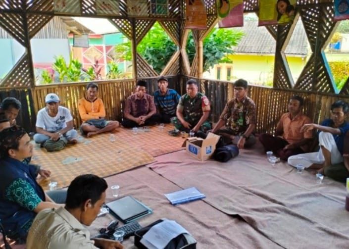 Babinsa Koramil 2206/Parakansalak Laksanakan Sosialisasi Pertanian di Desa Lebaksari