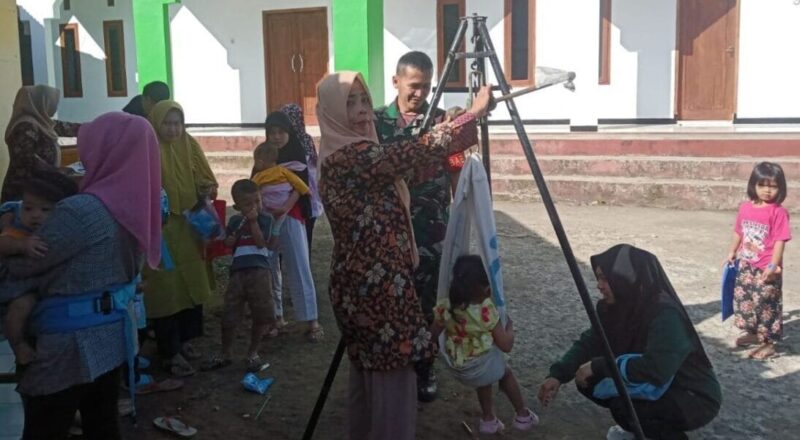 Babinsa Koramil 2204/Cikidang Laksanakan Pendampingan Posyandu di Desa Cikarae Thoyibah 1 Babinsa Koramil 2204/Cikidang Laksanakan Pendampingan Posyandu di Desa Cikarae Thoyibah
