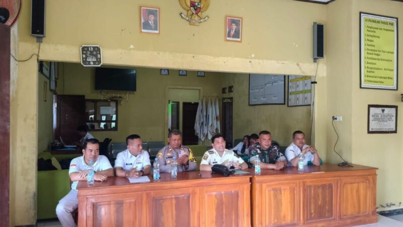 BABINSA KORAMIL 2214/SURADE LAKSANAKAN PENDAMPINGAN MUSYAWARAH DESA DI TELAGA MURNI