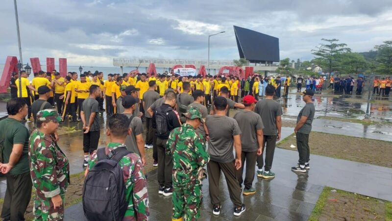 BABINSA KORAMIL 2205/KALAPANUNGGAL LAKSANAKAN KARYA BAKTI PEMBERSIHAN PANTAI KADU BANGKONG 7