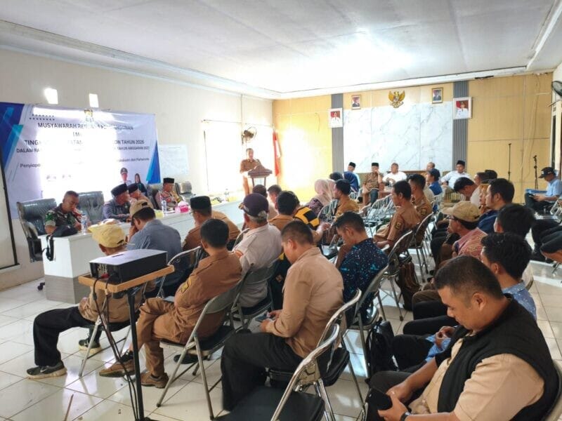 Batuud Koramil 2213/Jampangkulon Hadiri Rapat Musdesus di Desa Balekambang 1 Batuud Koramil 2213/Jampangkulon Hadiri Rapat Musdesus di Desa Balekambang