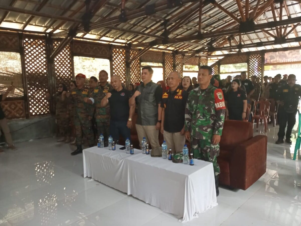 Babinsa Koramil 2206/Parakansalak Hadiri Pengukuhan dan Penyerahan SK PAC GRIB Jaya 1 Babinsa Koramil 2206/Parakansalak Hadiri Pengukuhan dan Penyerahan SK PAC GRIB Jaya