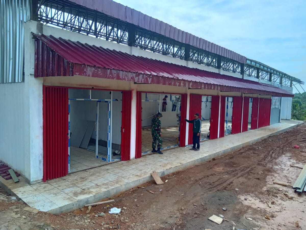 BABINSA KORAMIL 2215/CIEMAS LAKSANAKAN PENDAMPINGAN PEMBANGUNAN KOPERASI DESA MERAH PUTIH DI DESA CIBENDA 1 BABINSA KORAMIL 2215/CIEMAS LAKSANAKAN PENDAMPINGAN PEMBANGUNAN KOPERASI DESA MERAH PUTIH DI DESA CIBENDA