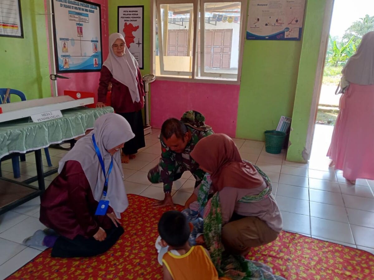 BABINSA KORAMIL 2204/CIKIDANG LAKSANAKAN PENDAMPINGAN POSYANDU MELATI DI DESA CIKARAE THOYIBAH 1 BABINSA KORAMIL 2204/CIKIDANG LAKSANAKAN PENDAMPINGAN POSYANDU MELATI DI DESA CIKARAE THOYIBAH