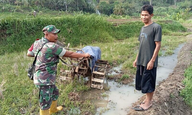 Babinsa Koramil 2211/Sagaranten Laksanakan Pendampingan Ketahanan Pangan di Desa Curug Luhur 1 Babinsa Koramil 2211/Sagaranten Laksanakan Pendampingan Ketahanan Pangan di Desa Curug Luhur