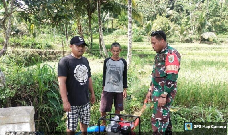 Babinsa Koramil 2213/Jampangkulon Dampingi Pengecekan Alsintan Bersama PPL 1 Babinsa Koramil 2213/Jampangkulon Dampingi Pengecekan Alsintan Bersama PPL