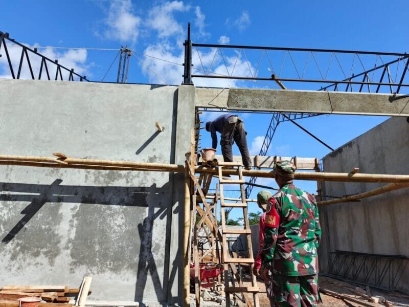 Babinsa Koramil 2209/Lengkong Laksanakan Pendampingan Pembangunan KDKMP di Desa Lengkong 1 Babinsa Koramil 2209/Lengkong Laksanakan Pendampingan Pembangunan KDKMP di Desa Lengkong