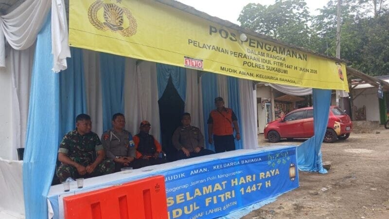 Babinsa Koramil 2204/Cikidang Laksanakan PAM Idul Fitri di Pos Leter S 1 Babinsa Koramil 2204/Cikidang Laksanakan PAM Idul Fitri di Pos Leter S