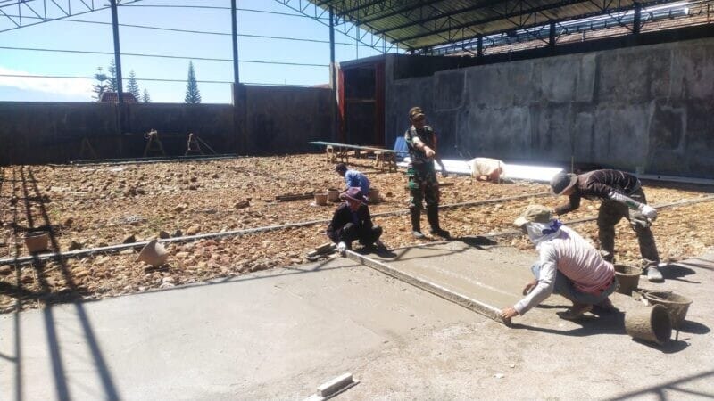 Babinsa Koramil 2206/Parakansalak Dampingi Pembangunan KDKMP di Desa Parakansalak 2