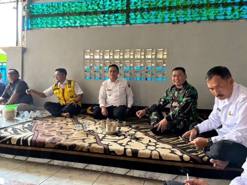 Danramil 2207/Jampangtengah menghadiri Rapat Koordinasi, Percepatan Penanganan Jembatan Linggamanik 3