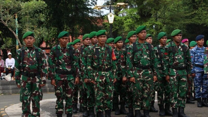 Danramil 2201/Cisolok dan Babinsa Ikuti Upacara Hari Kebangkitan Nasional 1 Danramil 2201/Cisolok dan Babinsa Ikuti Upacara Hari Kebangkitan Nasional