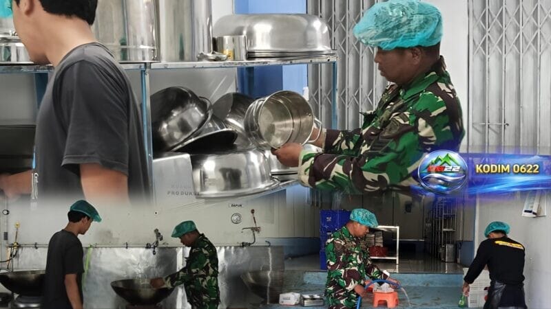 Cek Sterilisasi Dapur MBG, Batuud Koramil 2209/Lengkong Pastikan Peralatan Higienis dan Aman 1 Cek Sterilisasi Dapur MBG, Batuud Koramil 2209/Lengkong Pastikan Peralatan Higienis dan Aman