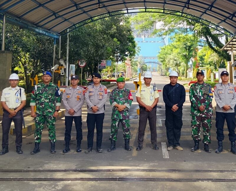 BABINSA KORAMIL 2202/PALABUHANRATU LAKSANAKAN PENGAMANAN PLTU DI DESA JAYANTI 1 BABINSA KORAMIL 2202/PALABUHANRATU LAKSANAKAN PENGAMANAN PLTU DI DESA JAYANTI