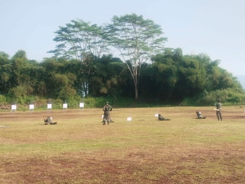 Anggota Koramil 2212/Tegalbuleud Laksanakan Latbakjatri di Lapangan Yonarmed 13 Sukabumi