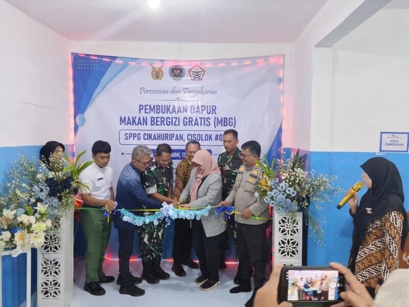 Kodim 0622/Kabupaten Sukabumi Dukung Launching SPPG Cikahuripan 004 untuk Tingkatkan Kualitas Gizi Masyarakat 1 Kodim 0622/Kabupaten Sukabumi Dukung Launching SPPG Cikahuripan 004 untuk Tingkatkan Kualitas Gizi Masyarakat