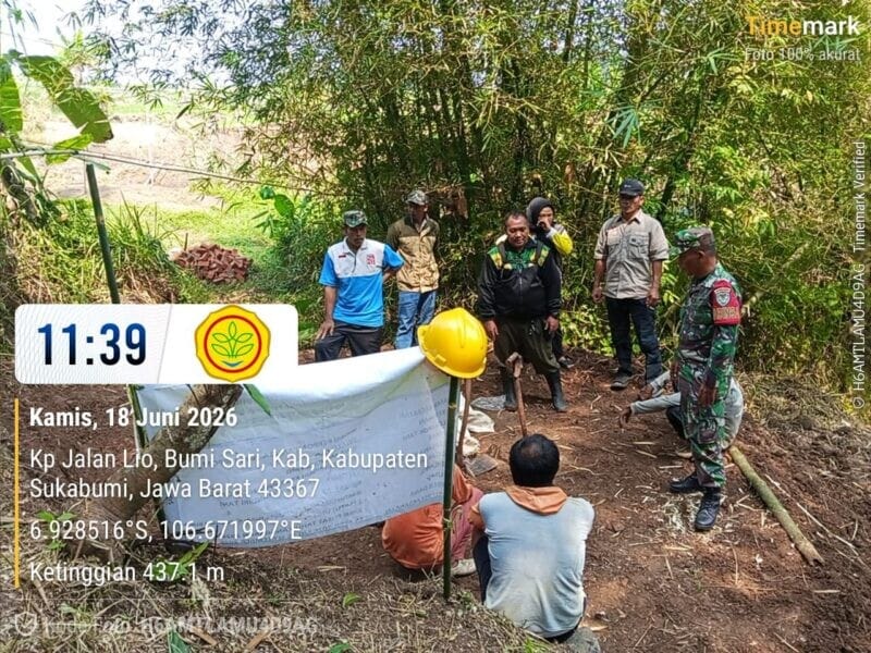 BABINSA KORAMIL 2204/CIKIDANG LAKSANAKAN PENDAMPINGAN PEMBANGUNAN IRPOM DI DESA BUMISARI 1 BABINSA KORAMIL 2204/CIKIDANG LAKSANAKAN PENDAMPINGAN PEMBANGUNAN IRPOM DI DESA BUMISARI