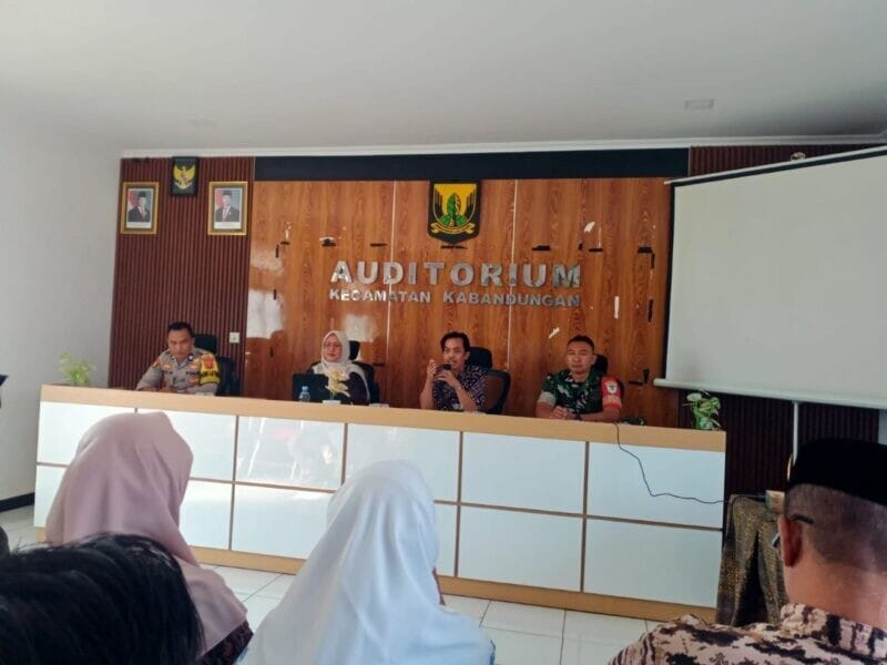 BABINSA KORAMIL 2205/KALAPANUNGGAL HADIRI RAPAT PHBN DI KECAMATAN KABANDUNGAN 1 BABINSA KORAMIL 2205/KALAPANUNGGAL HADIRI RAPAT PHBN DI KECAMATAN KABANDUNGAN