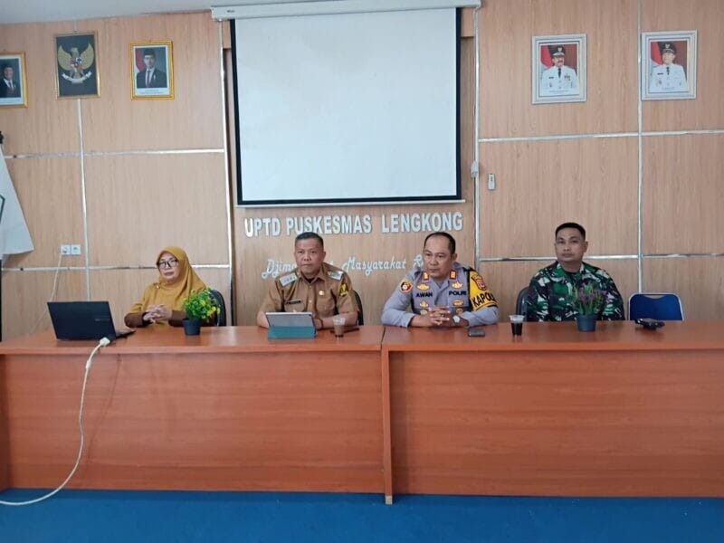 Bamin Tuud Koramil 2209/Lengkong Hadiri Musyawarah Tingkat Kecamatan Bahas Persiapan HUT RI ke-81 1 Bamin Tuud Koramil 2209/Lengkong Hadiri Musyawarah Tingkat Kecamatan Bahas Persiapan HUT RI ke-81